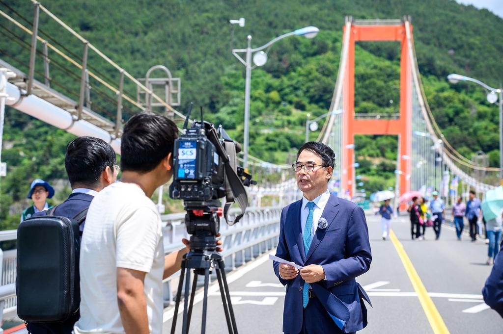 남해대교 개통50주년 관련 방송사 인터뷰1